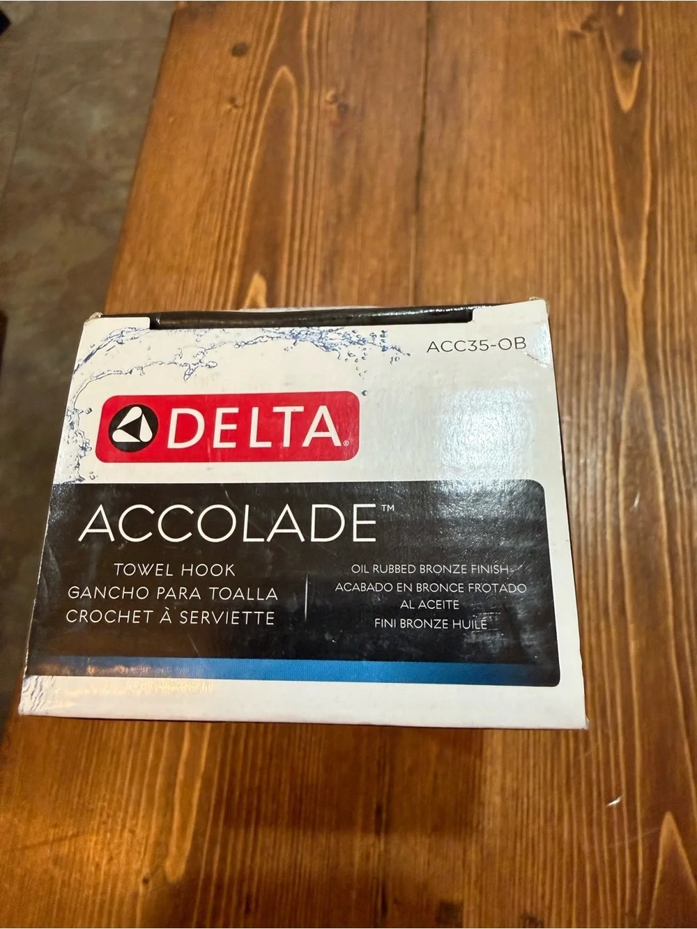 Delta accolade towel